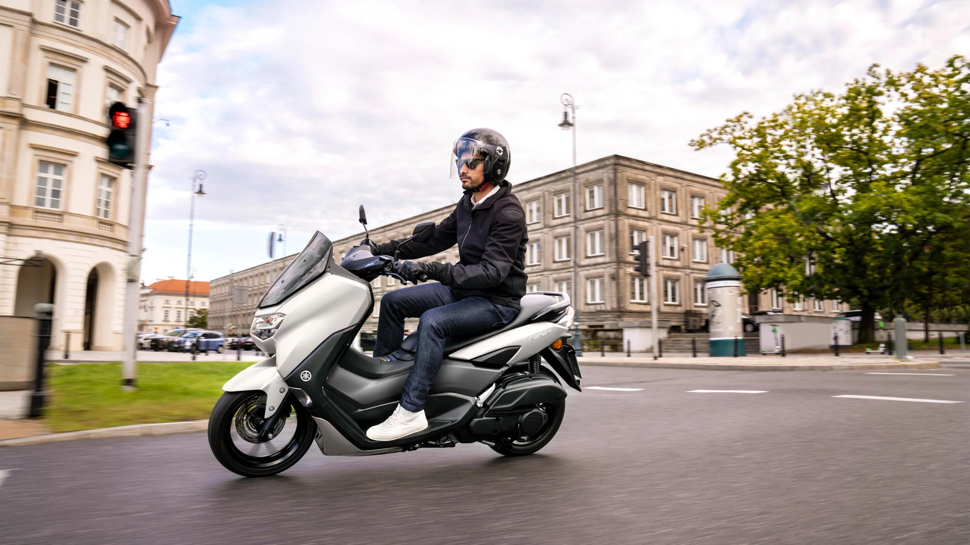 YAMAHA NMAX 125 | Motos Cortes